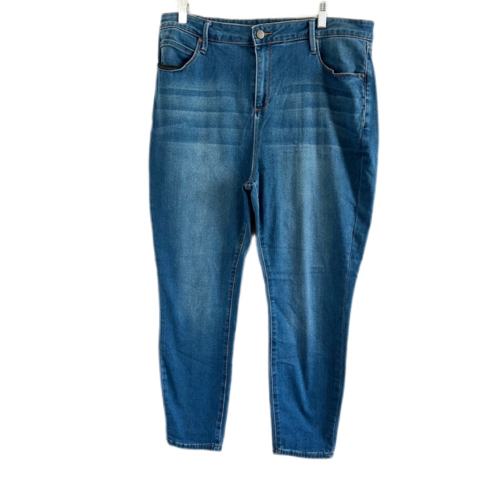 JustFab size 18W jeans with stretch! LIKE NEW. Nice faded medium denim blue.